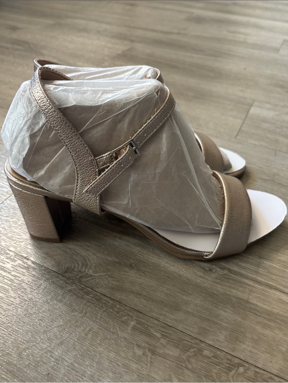 ✨Naturalizer Warm Silver Metallic Block Heel Sandals✨ - Picture 4 of 5